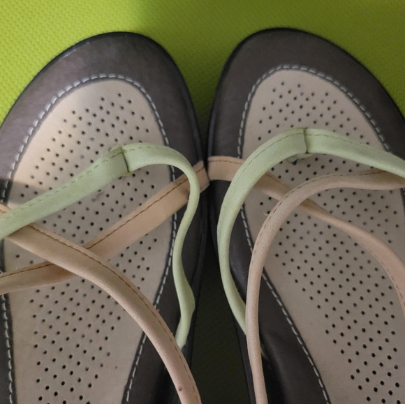 J-41 Adventure On Sandals. Size 8.5. - Picture 7 of 9